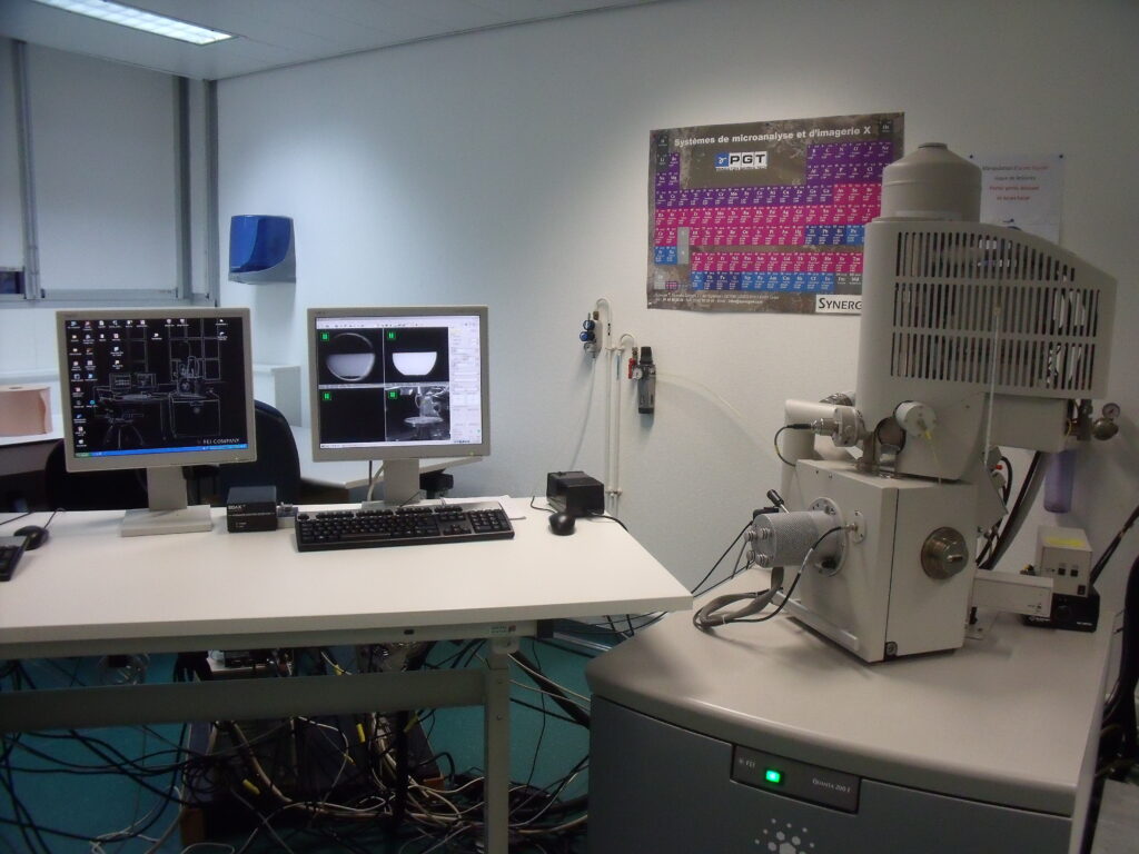 Secteur Microscopie Electronique au LaSIE - Université de La Rochelle