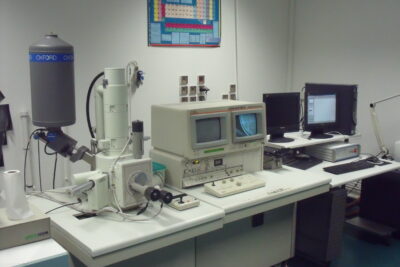 FEI Quanta 200 ESEM/FEG Environnemental - Agrandir l'image 1 sur 8, fenêtre modale